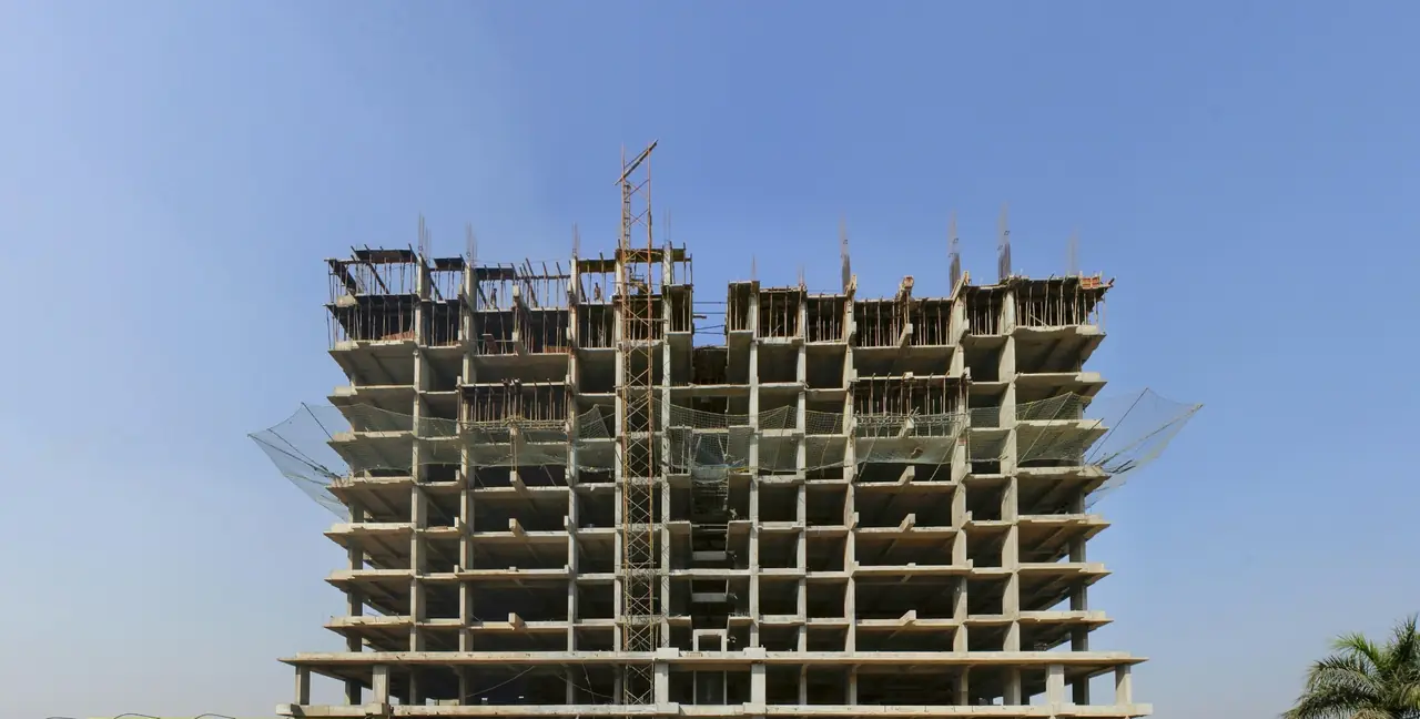 Kaba inşaatı biten betonarme karkas